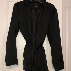 Silk blazer with front tie. Vera Wang